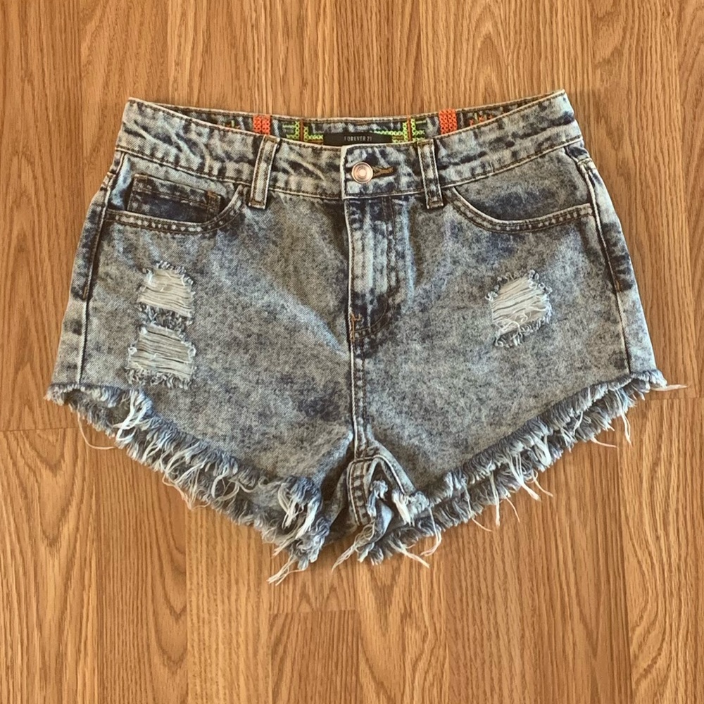Forever21 distress acid wash short size S.